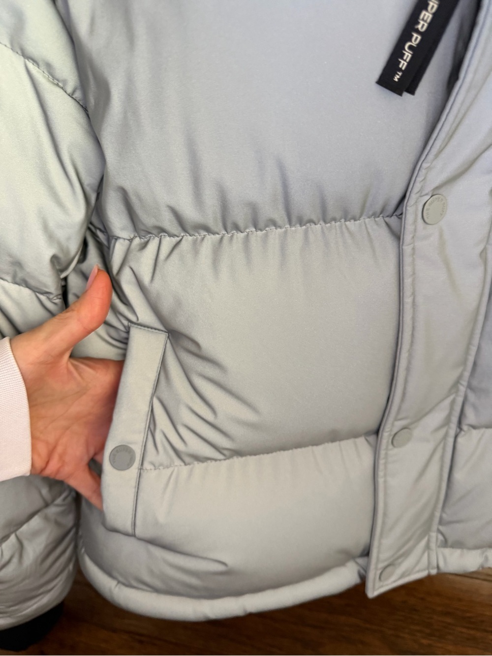 Aritzia Super Puff™ Shorty, Reflective powder coated goose-down puffer jacket - Picture 15 of 16